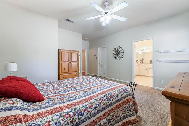 10271 N Whitney Avenue, Fresno, CA 93730