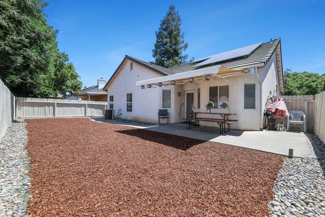 10271 N Whitney Avenue, Fresno, CA 93730