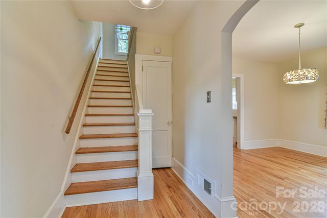 64 Arthur Road, Asheville, NC 28806
