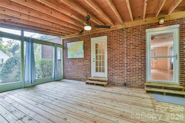 64 Arthur Road, Asheville, NC 28806