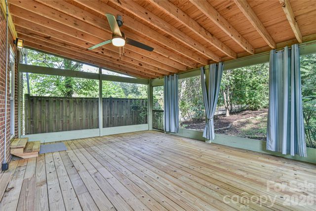 64 Arthur Road, Asheville, NC 28806
