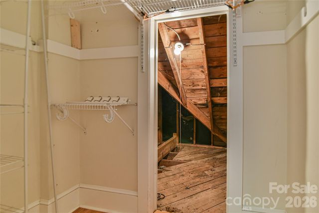 64 Arthur Road, Asheville, NC 28806