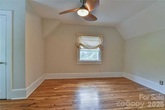 64 Arthur Road, Asheville, NC 28806