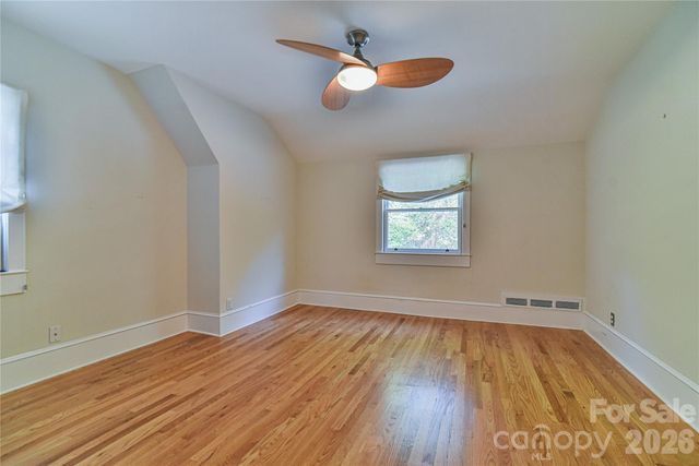 64 Arthur Road, Asheville, NC 28806
