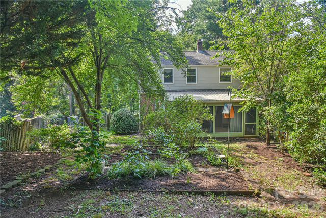 64 Arthur Road, Asheville, NC 28806