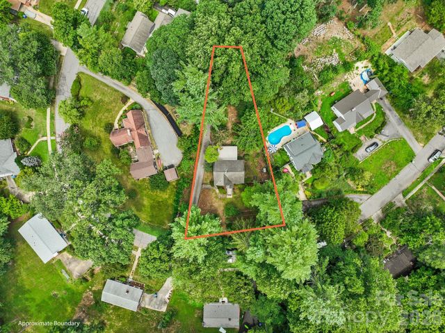 64 Arthur Road, Asheville, NC 28806