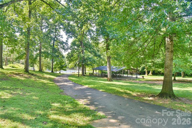 64 Arthur Road, Asheville, NC 28806