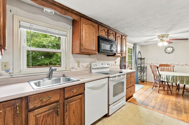 27 Old Meetinghouse Road, Auburn, MA 01501