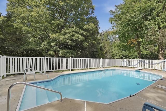 27 Old Meetinghouse Road, Auburn, MA 01501