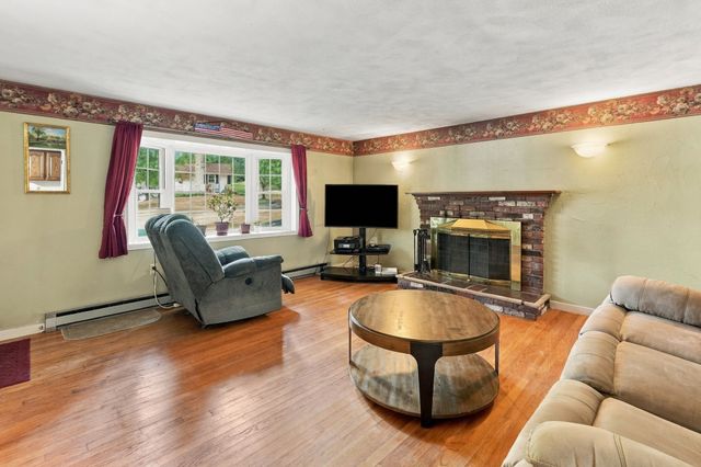 27 Old Meetinghouse Road, Auburn, MA 01501
