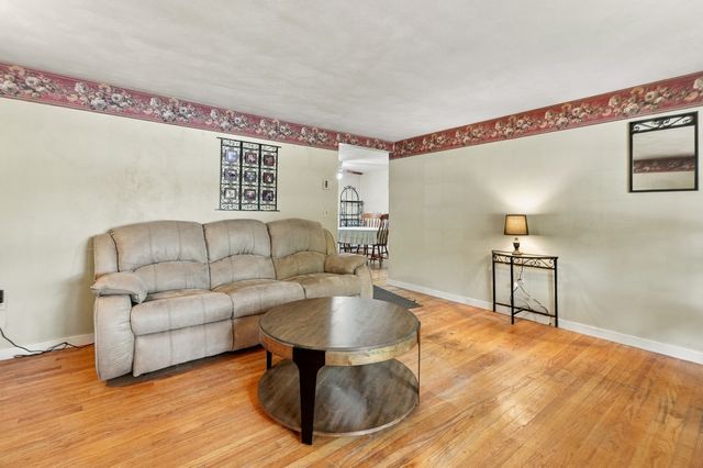 27 Old Meetinghouse Road, Auburn, MA 01501