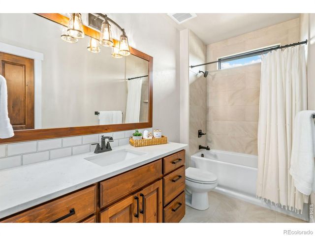 2625 Heron Lakes Parkway, Berthoud, CO 80513