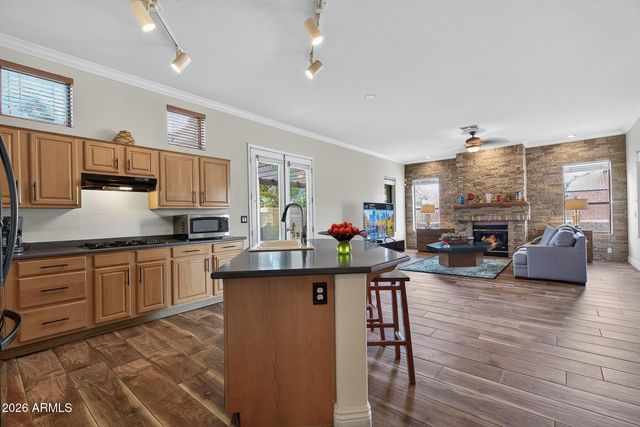 5452 W WEST WIND Drive, Glendale, AZ 85310