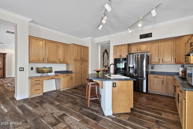 5452 W WEST WIND Drive, Glendale, AZ 85310