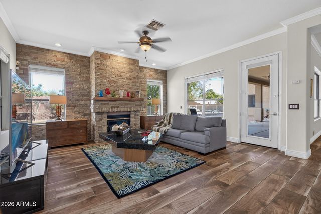 5452 W WEST WIND Drive, Glendale, AZ 85310