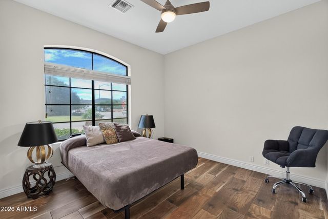 5452 W WEST WIND Drive, Glendale, AZ 85310