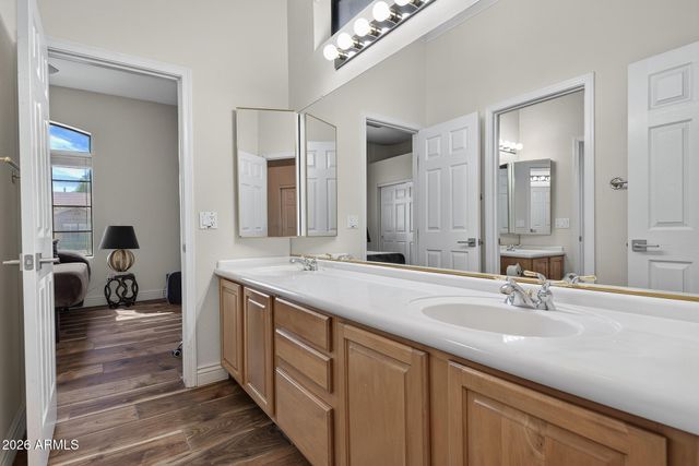 5452 W WEST WIND Drive, Glendale, AZ 85310