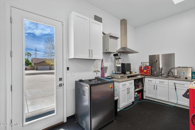 5452 W WEST WIND Drive, Glendale, AZ 85310