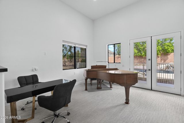 5452 W WEST WIND Drive, Glendale, AZ 85310
