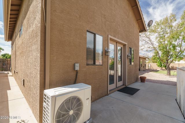 5452 W WEST WIND Drive, Glendale, AZ 85310