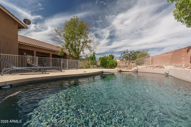 5452 W WEST WIND Drive, Glendale, AZ 85310