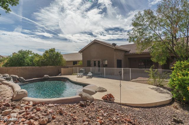 5452 W WEST WIND Drive, Glendale, AZ 85310