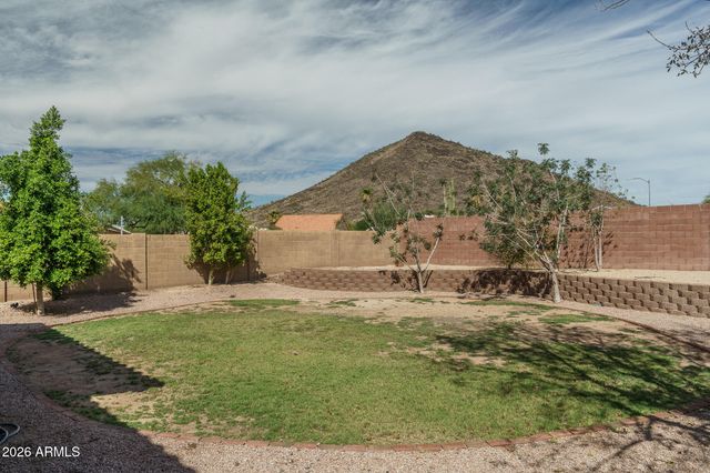 5452 W WEST WIND Drive, Glendale, AZ 85310