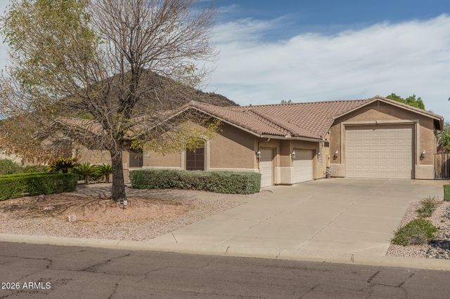 5452 W WEST WIND Drive, Glendale, AZ 85310