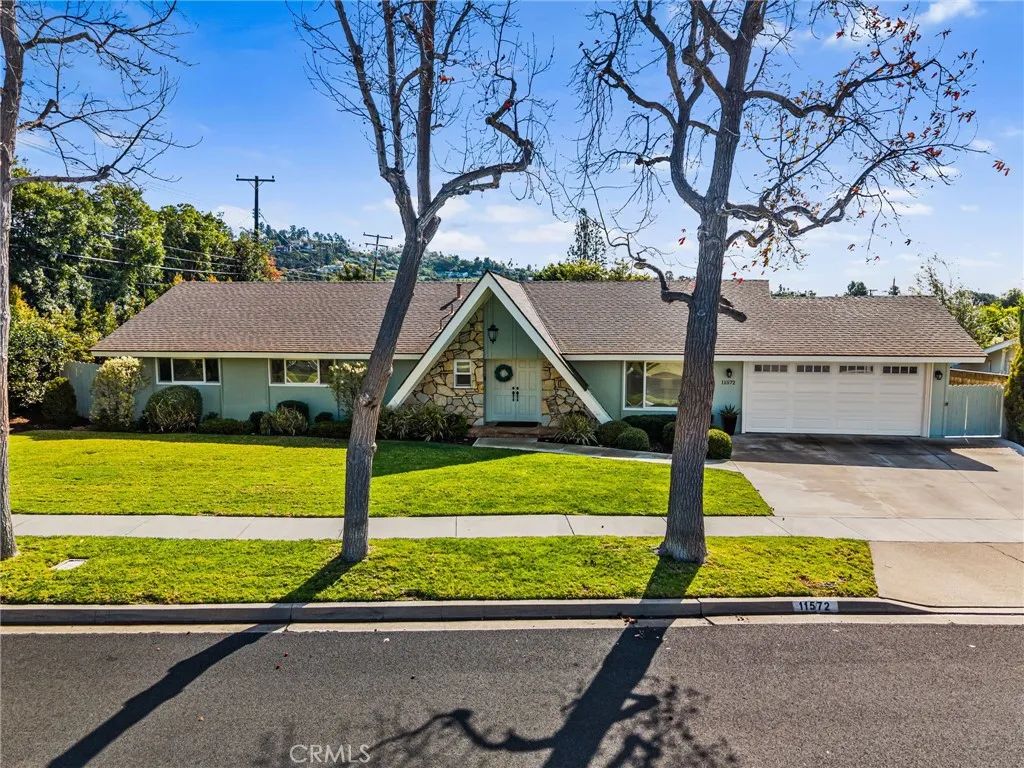 11572 Suburnas Way, North Tustin, CA 92705