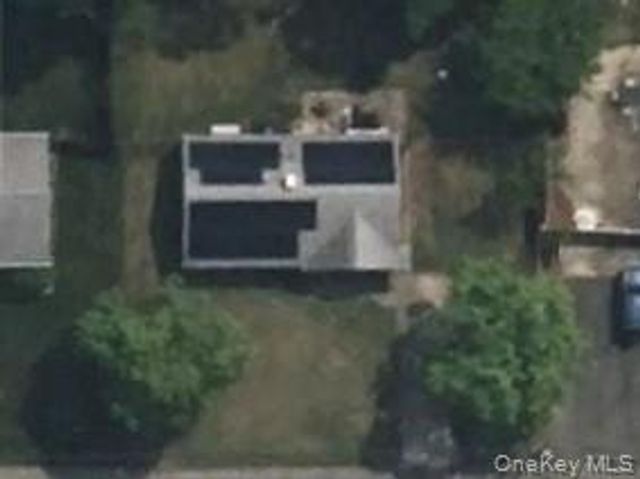 2905 Eagle Avenue, Medford, NY 11763