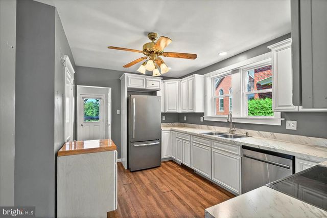 313 W PENN AVENUE, Robesonia, PA 19551