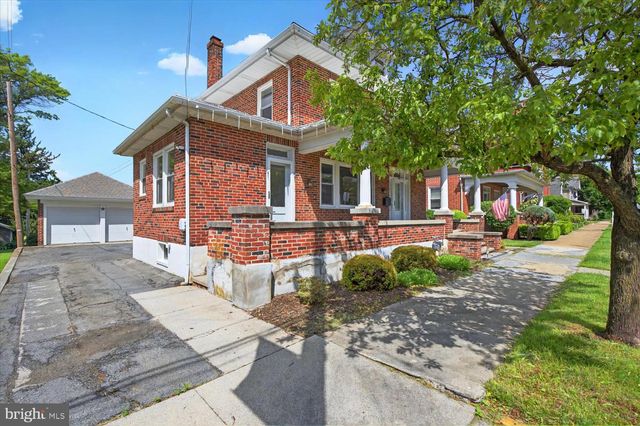 313 W PENN AVENUE, Robesonia, PA 19551