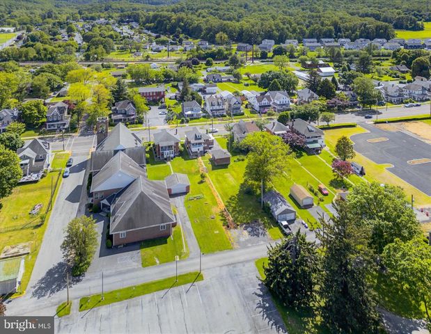 313 W PENN AVENUE, Robesonia, PA 19551