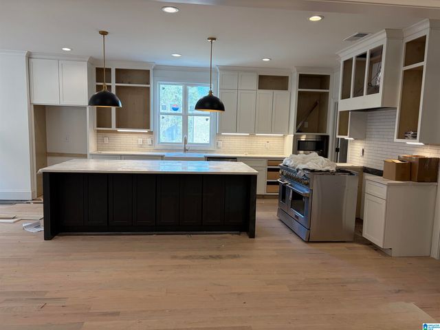 2081 HIGHLAND GATE WAY, Hoover, AL 35244