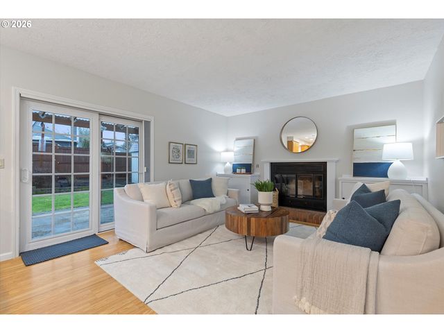 3161 Nw ASHLAND Dr, Beaverton, OR 97006