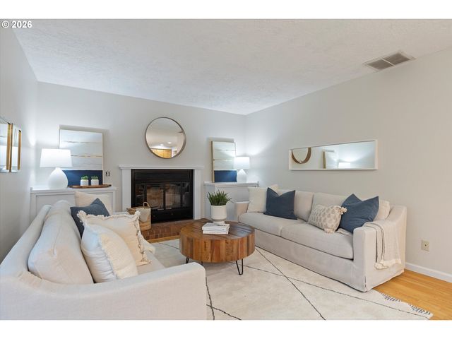 3161 Nw ASHLAND Dr, Beaverton, OR 97006