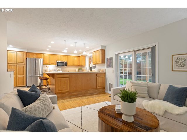 3161 Nw ASHLAND Dr, Beaverton, OR 97006