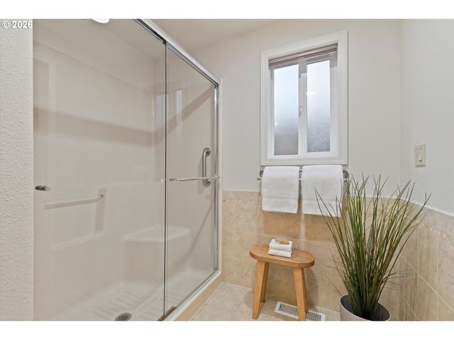 3161 Nw ASHLAND Dr, Beaverton, OR 97006