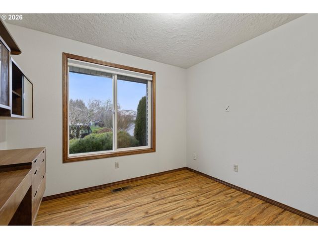 3161 Nw ASHLAND Dr, Beaverton, OR 97006