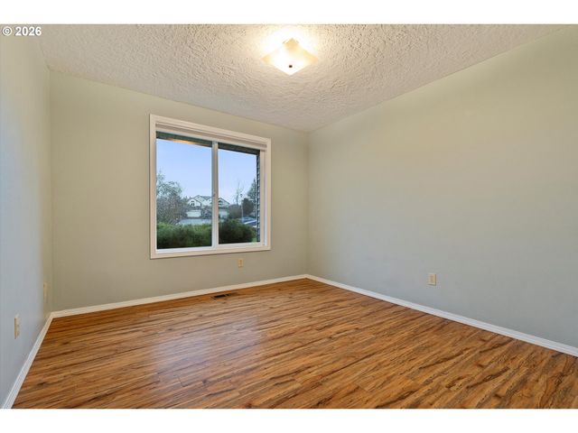 3161 Nw ASHLAND Dr, Beaverton, OR 97006