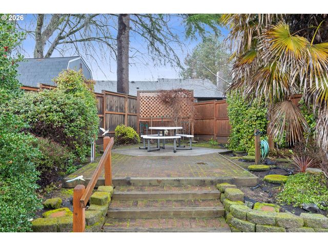 3161 Nw ASHLAND Dr, Beaverton, OR 97006