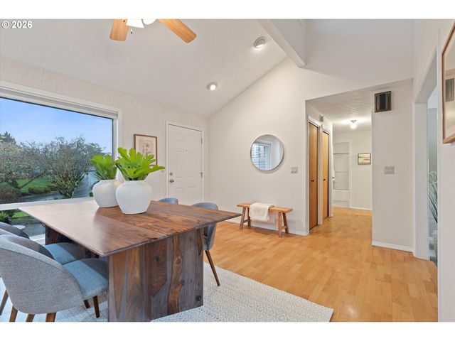 3161 Nw ASHLAND Dr, Beaverton, OR 97006