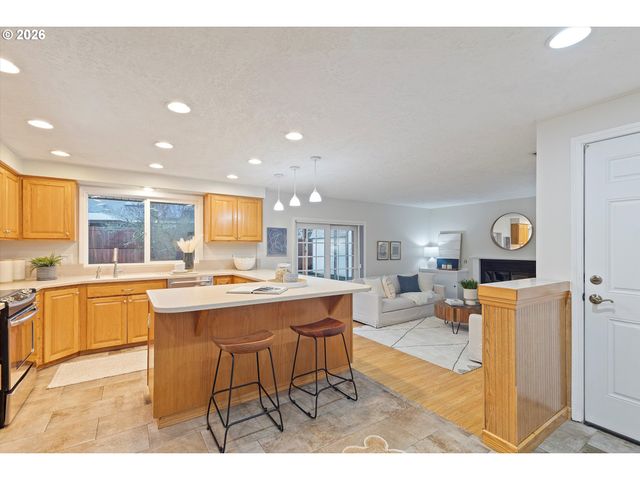 3161 Nw ASHLAND Dr, Beaverton, OR 97006