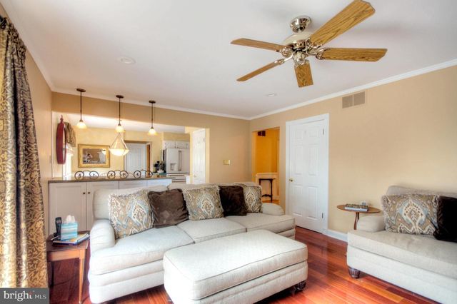 40 CRESTWOOD AVE, Blackwood, NJ 08012