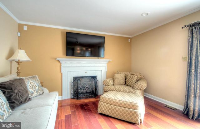 40 CRESTWOOD AVE, Blackwood, NJ 08012