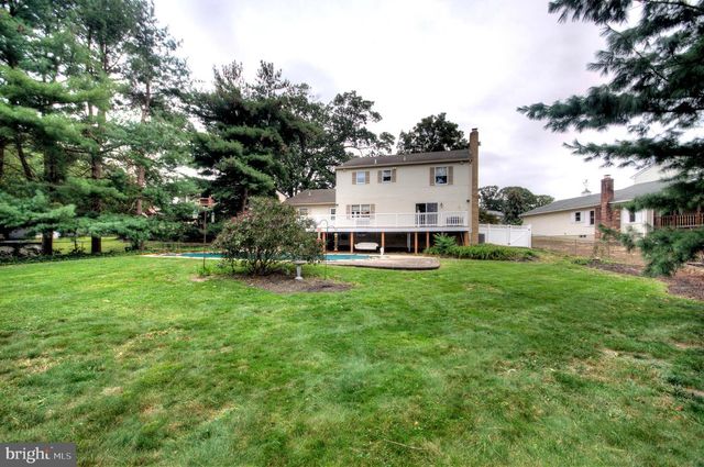 40 CRESTWOOD AVE, Blackwood, NJ 08012