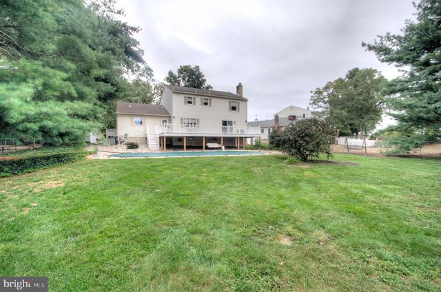 40 CRESTWOOD AVE, Blackwood, NJ 08012