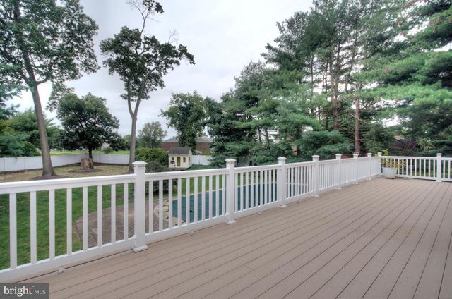 40 CRESTWOOD AVE, Blackwood, NJ 08012