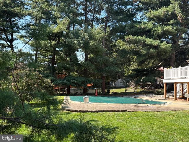 40 CRESTWOOD AVE, Blackwood, NJ 08012