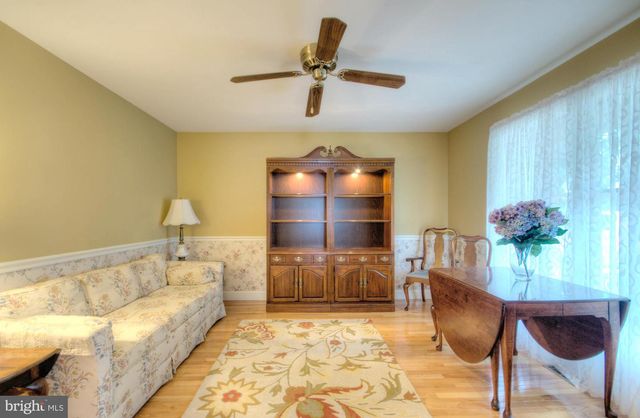 40 CRESTWOOD AVE, Blackwood, NJ 08012